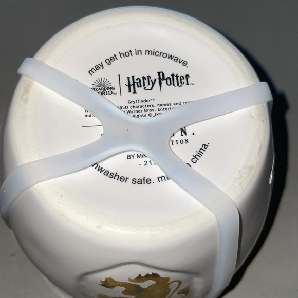 Rae Dunn Harry Potter Measuring Cups - Picture 5 of 5